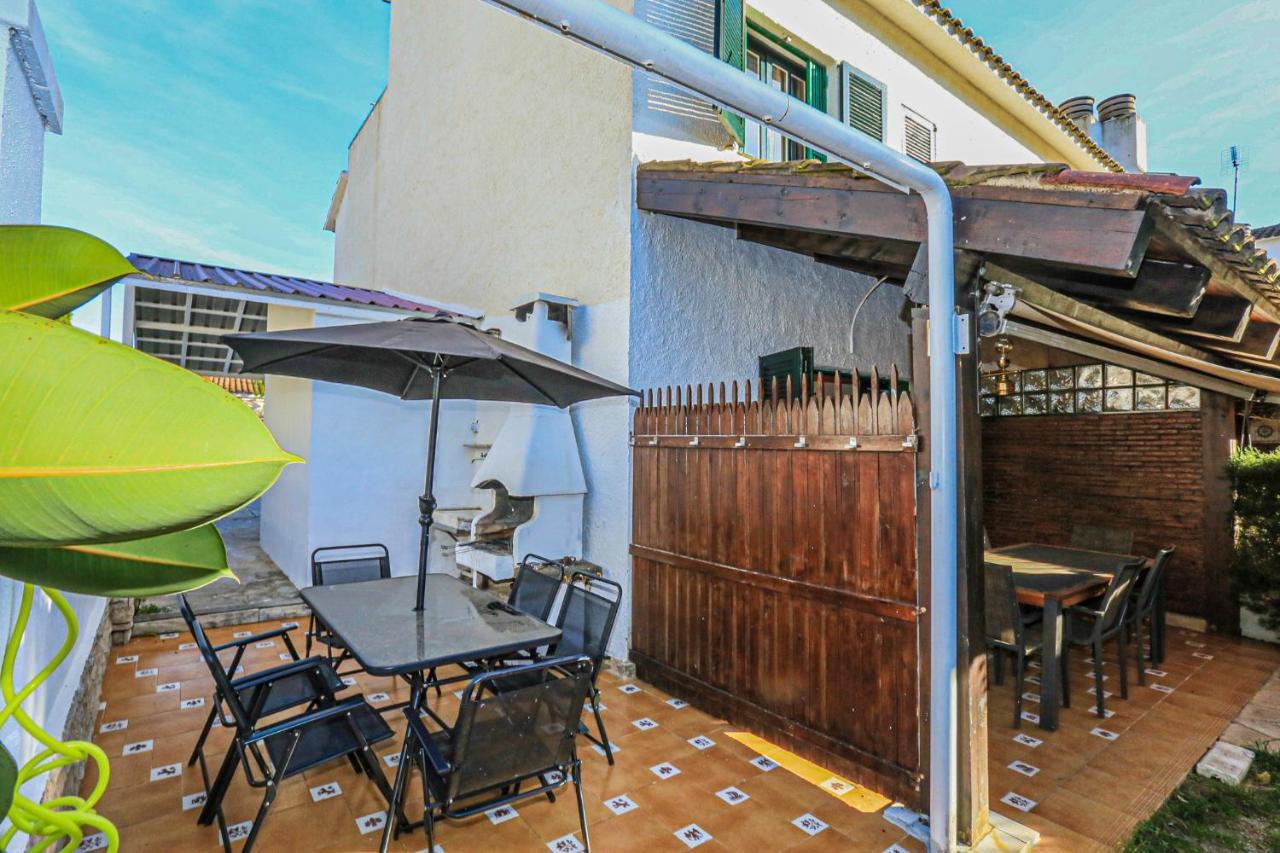 Calderon De La Barca - Only Families Villa Cambrils Exterior foto